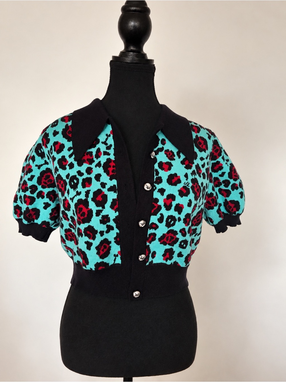 Jessica Louise Wild Thing Cropped Cardigan – Blue Leopard